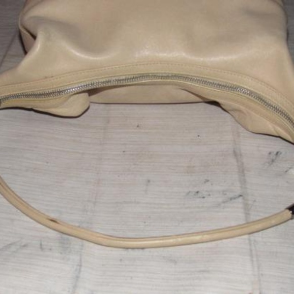 GUCCI Vintage Ivory Leather Hobo Bag - Picture 8 of 8